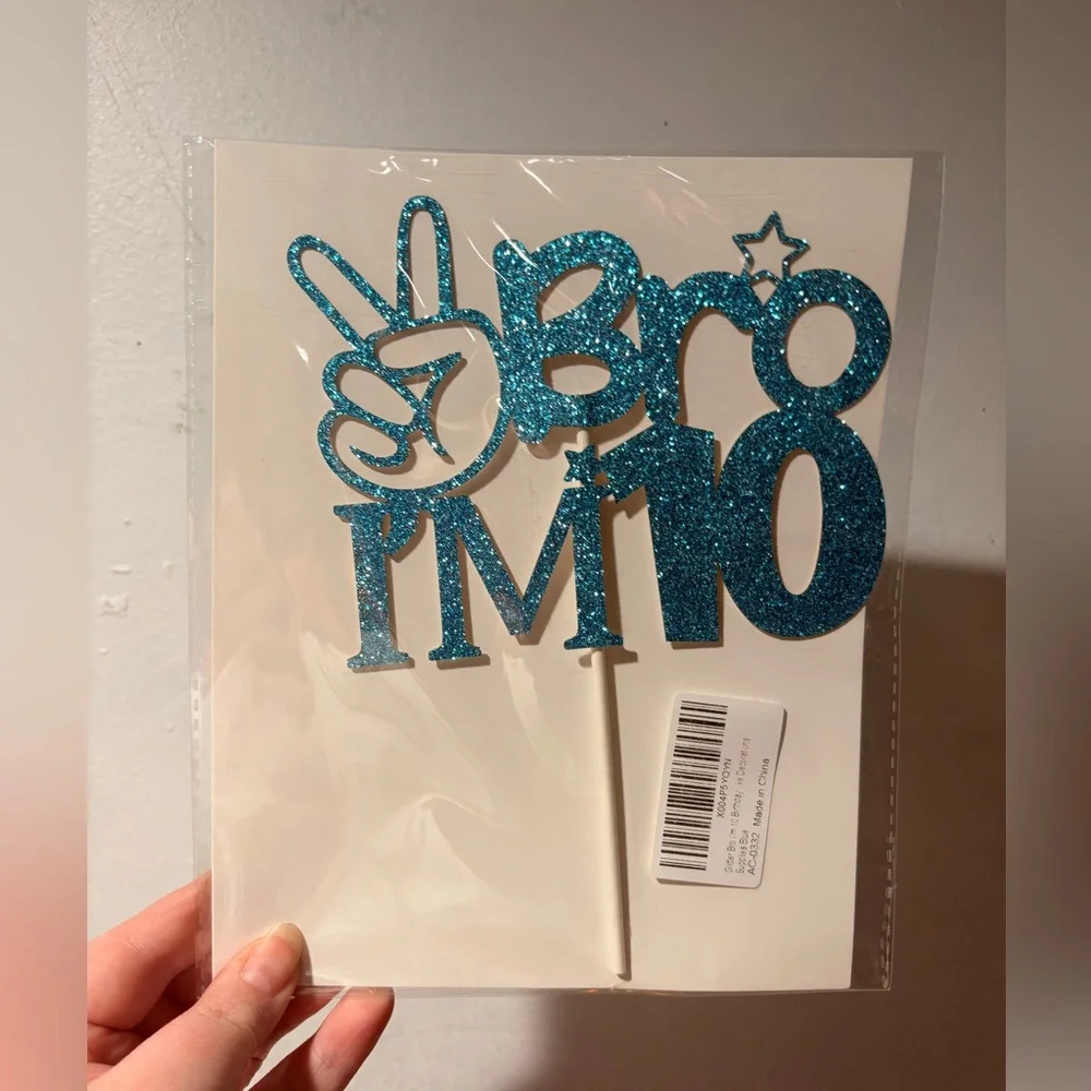 Adorable blue glitter “bro I’m 10” cake topper!